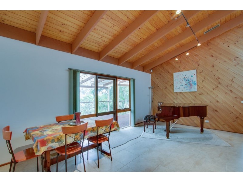 58 Ferndale Road, Upper Ferntree Gully VIC 3156