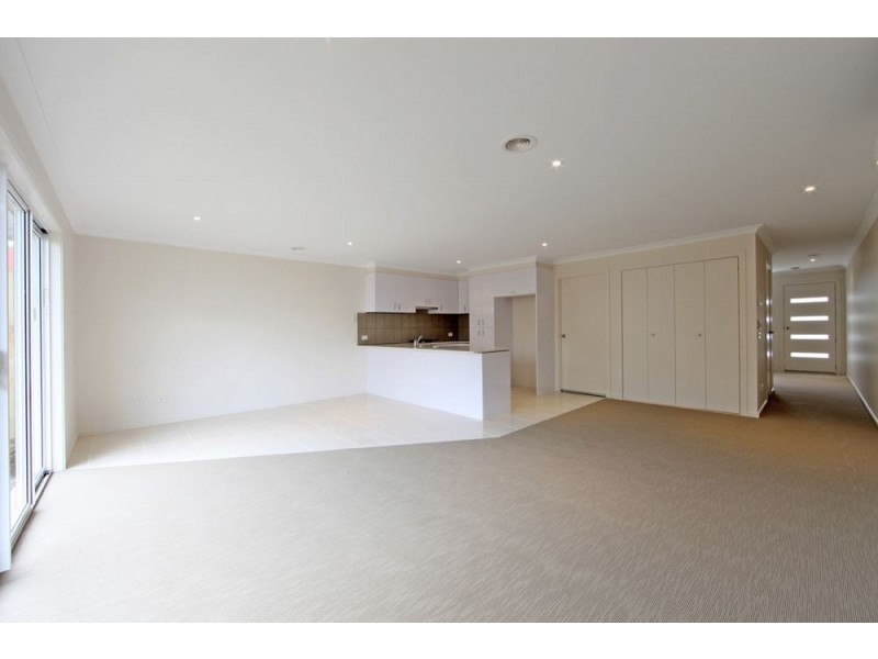 3/2 Tulip Crescent, Boronia VIC 3155