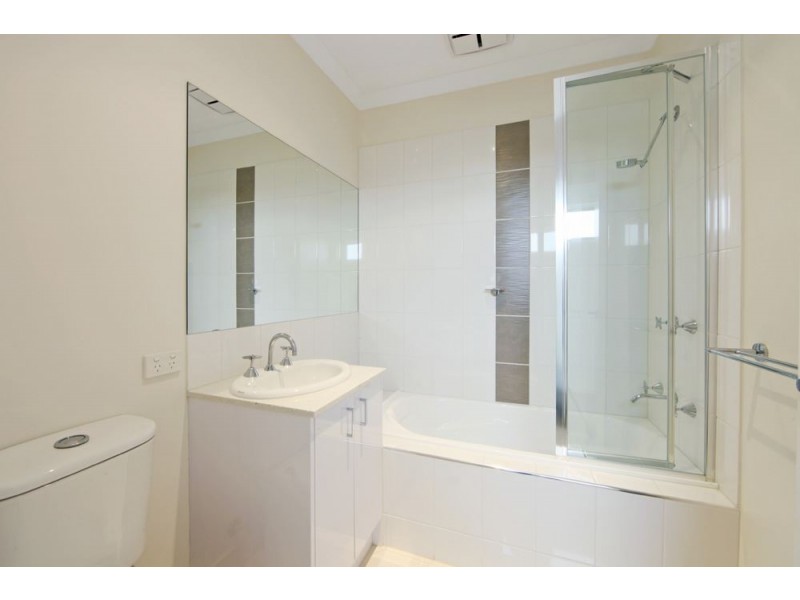 3/2 Tulip Crescent, Boronia VIC 3155