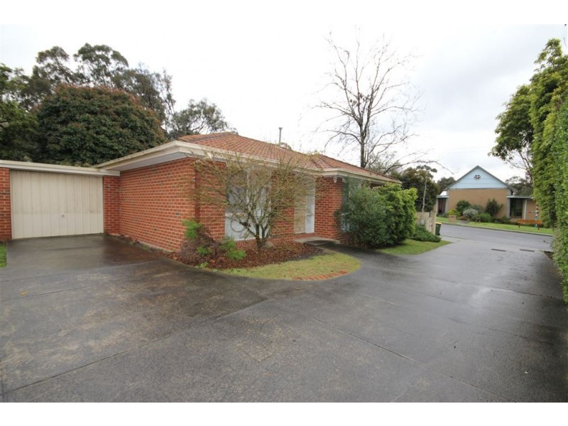 1/11 The Avenue, Ferntree Gully VIC 3156