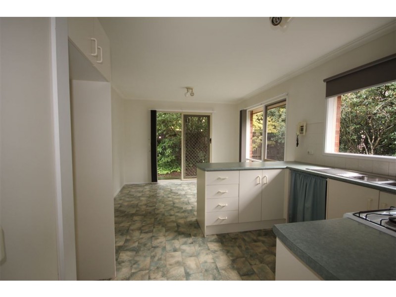 1/11 The Avenue, Ferntree Gully VIC 3156