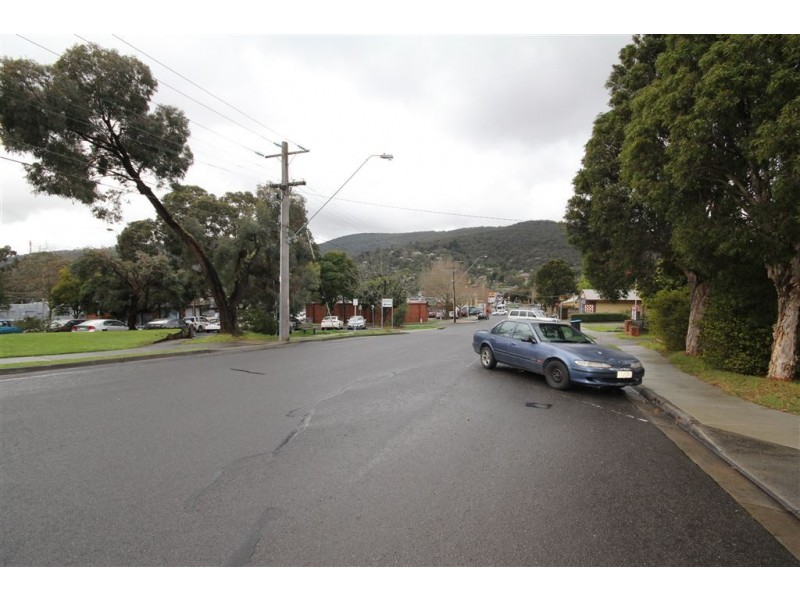 1/11 The Avenue, Ferntree Gully VIC 3156