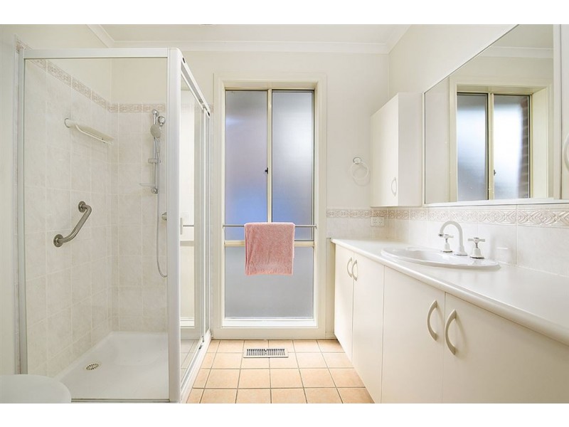 1/1A Simpson Road, Ferntree Gully VIC 3156