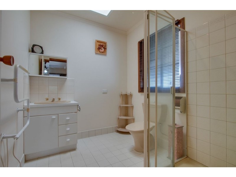 4 Harcourt Road, Boronia VIC 3155