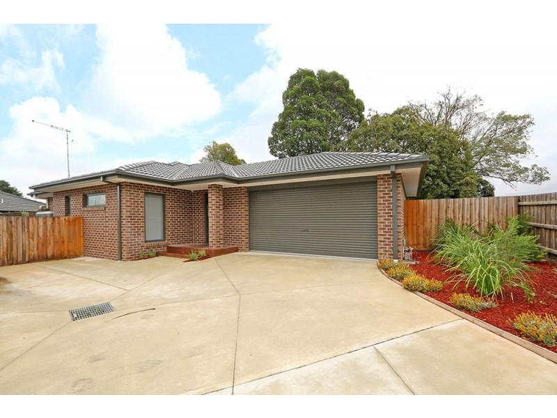 37 Canterbury Road, Montrose VIC 3765