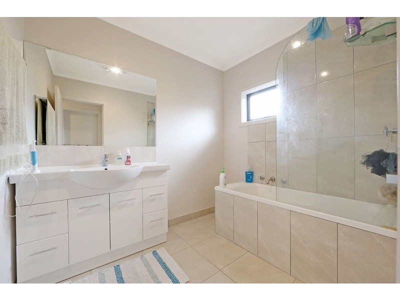 37 Canterbury Road, Montrose VIC 3765