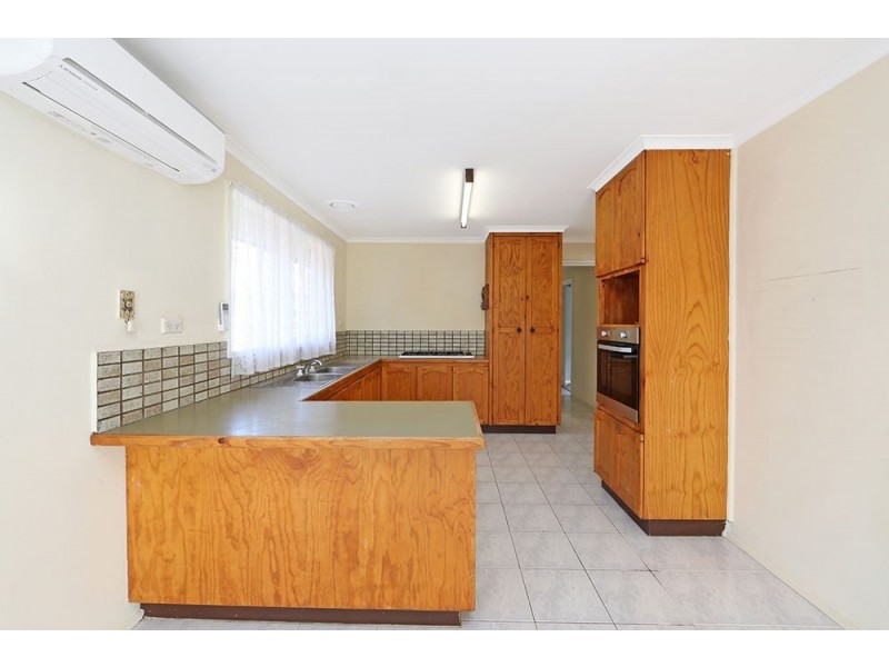 8 Falconer Crescent, Bayswater North VIC 3153