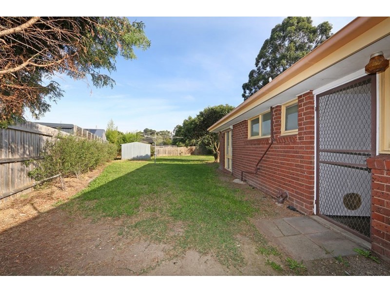 8 Falconer Crescent, Bayswater North VIC 3153