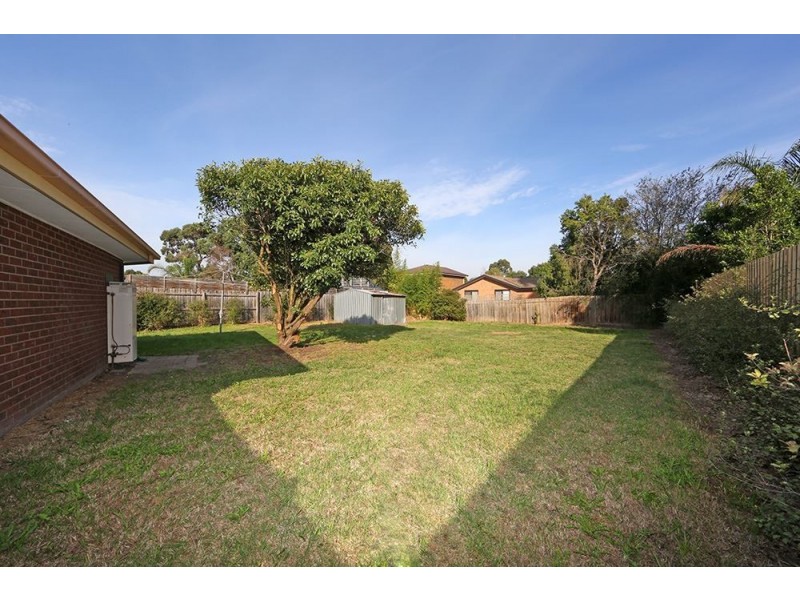 8 Falconer Crescent, Bayswater North VIC 3153