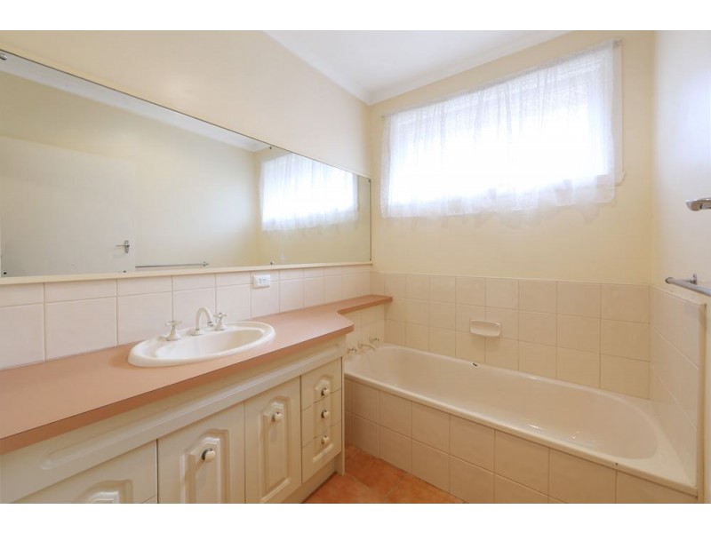 12 Queenstown Road, Boronia VIC 3155
