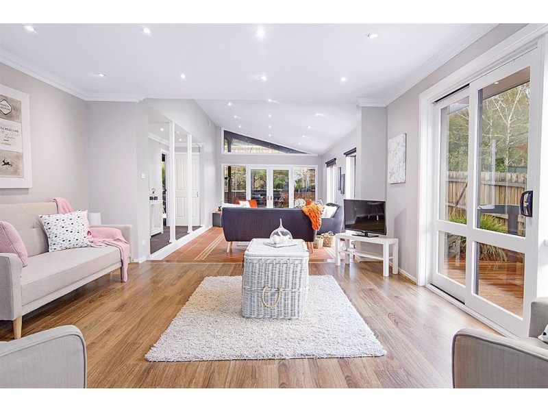 35 Augusta Road, The Basin VIC 3154