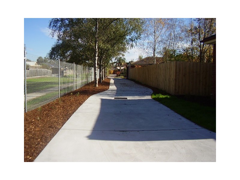 2/11 Quinn Court, Rowville VIC 3178