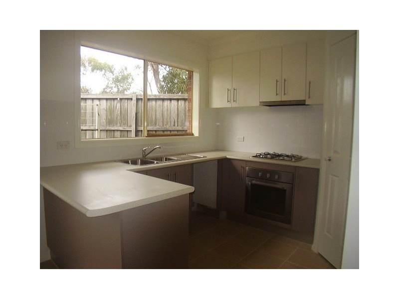 2/11 Quinn Court, Rowville VIC 3178