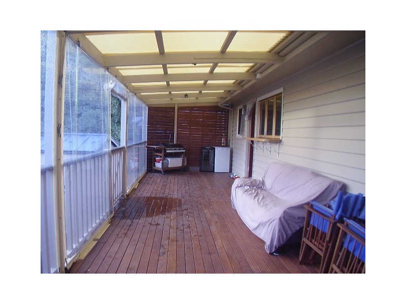 8 Weyburn Road, Boronia VIC 3155
