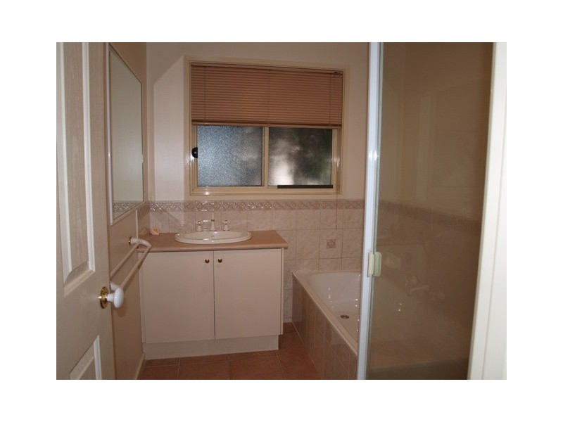 2/89 Albert Avenue, Boronia VIC 3155