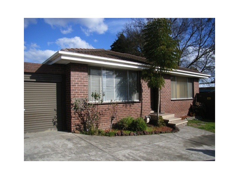 2/5 Violen Street, Bayswater VIC 3153