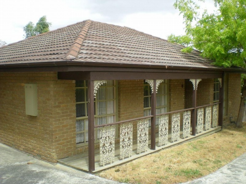 4/12 Barton Avenue, Ferntree Gully VIC 3156