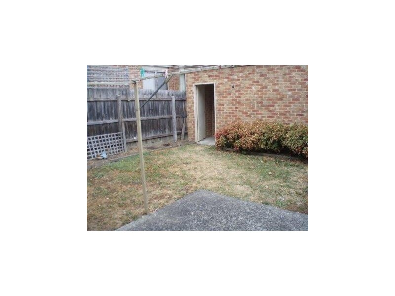 2/13 Narcissus Avenue, Boronia VIC 3155