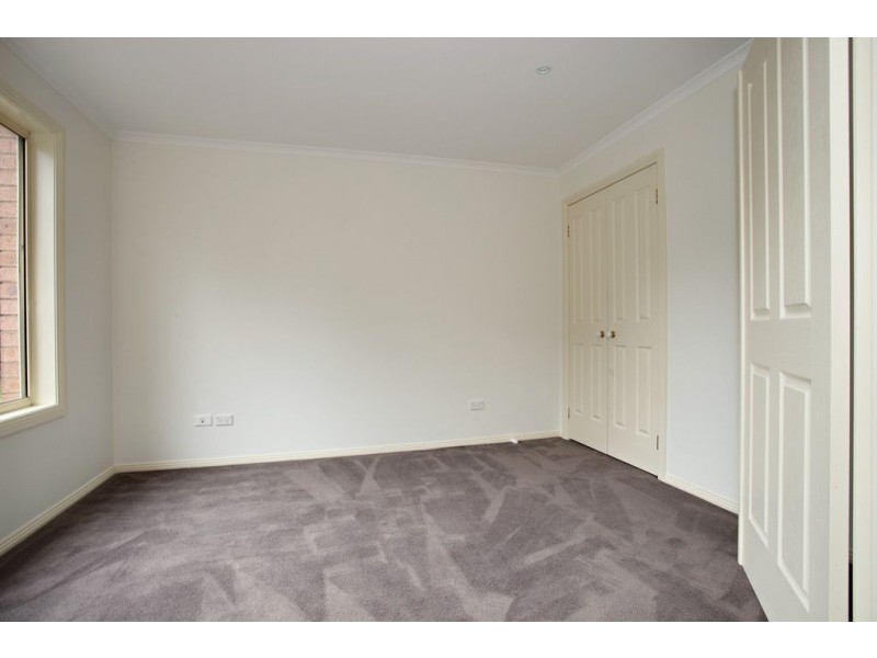 2/16 Bellbird Drive, Bayswater North VIC 3153