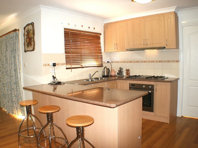 17A Dunstan Street (enter off laneway in Jacka Street), Macleod VIC 3085