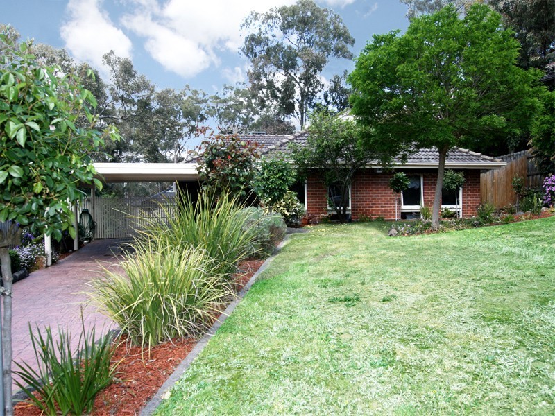 14 Paraweena Court, Greensborough VIC 3088