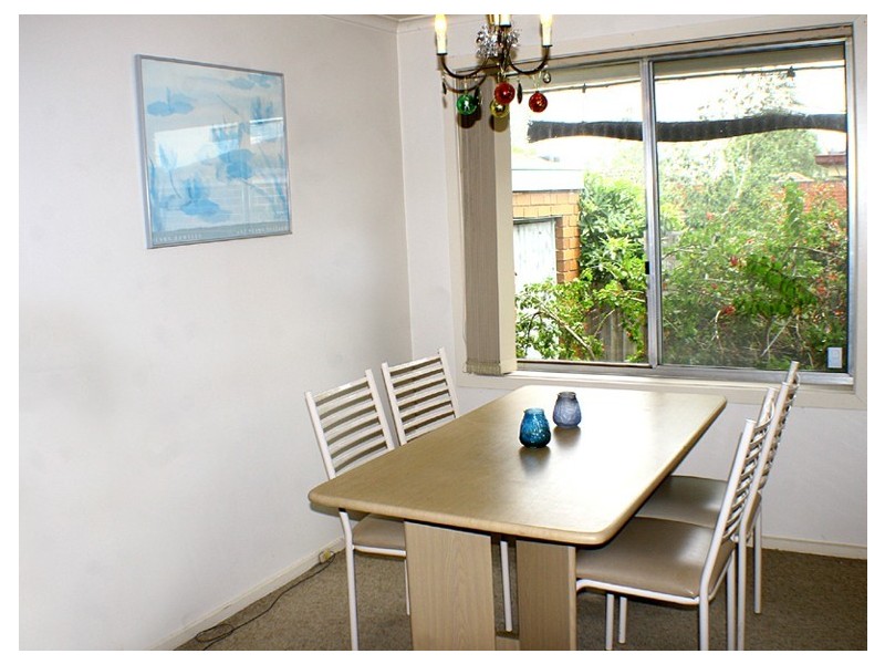 2/15 Cooley Avenue, Macleod VIC 3085