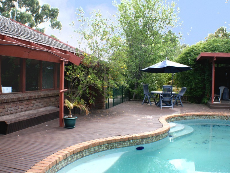 17 View Road, Lower Plenty VIC 3093
