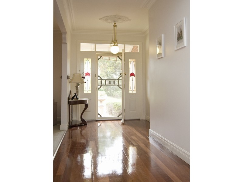 10 Nimary Court, Eltham North VIC 3095