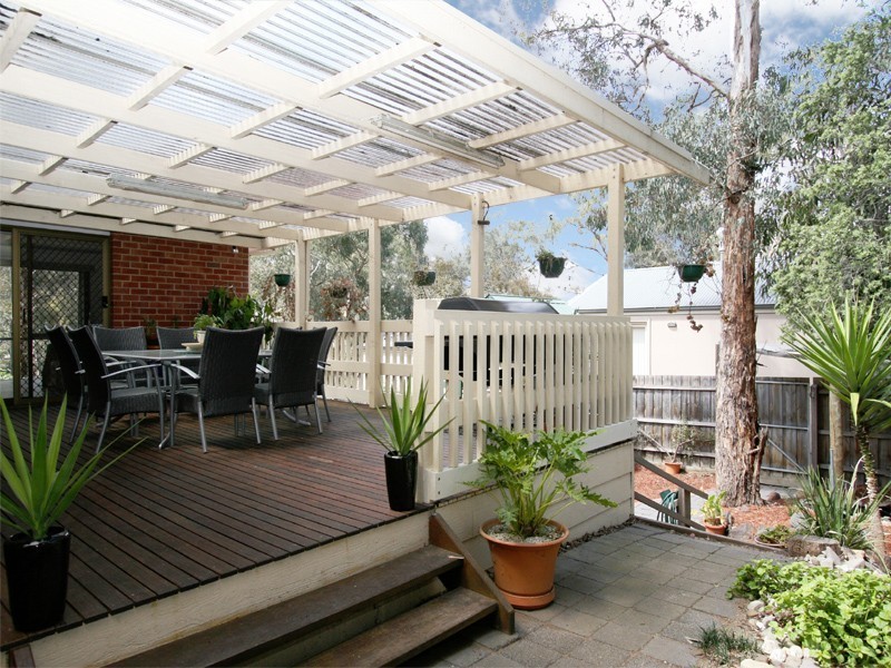 14 Paraweena Court, Greensborough VIC 3088