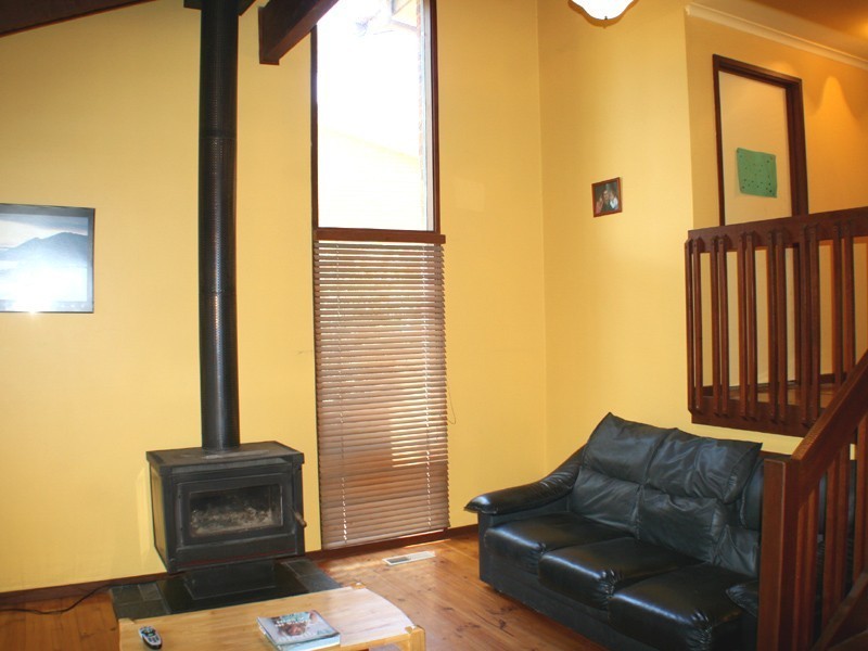 13 Shalbury Avenue, Eltham VIC 3095