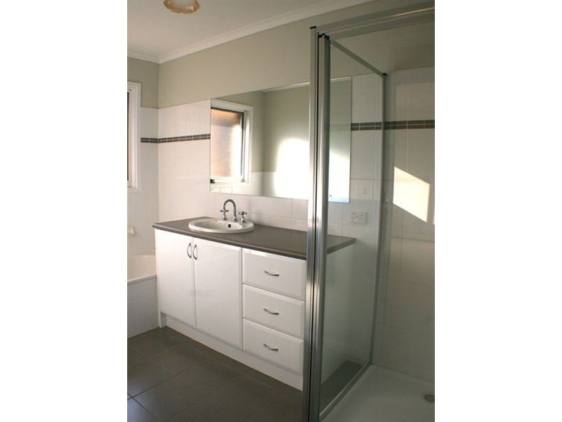 19 Woodland Way (Private Road), Eltham VIC 3095