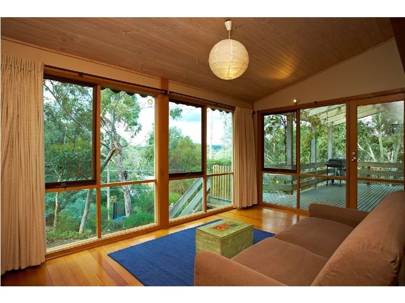 22 Kerrie Crescent, Eltham VIC 3095