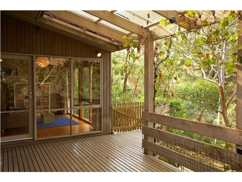 22 Kerrie Crescent, Eltham VIC 3095