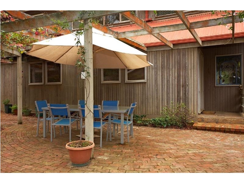 22 Kerrie Crescent, Eltham VIC 3095