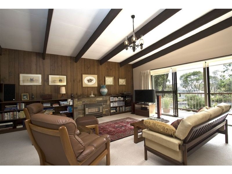 44 Lavender Park Road, Eltham VIC 3095