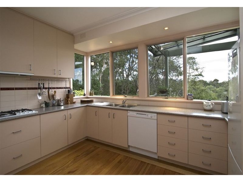 44 Lavender Park Road, Eltham VIC 3095