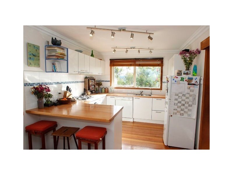 14 Park West Road, Eltham VIC 3095