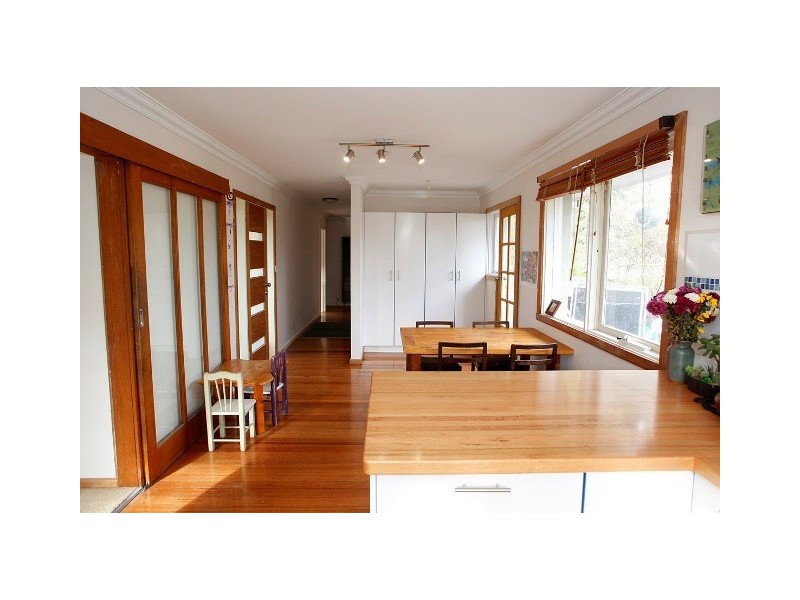 14 Park West Road, Eltham VIC 3095