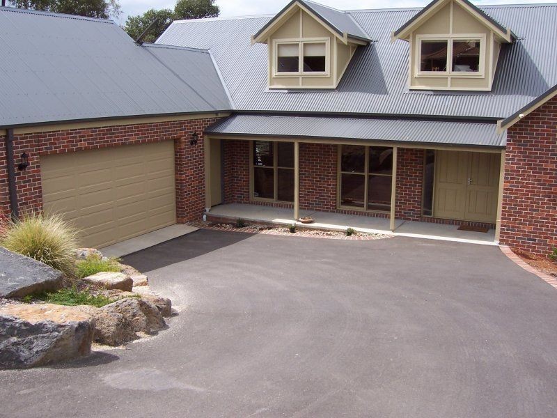 4 Blackwood Close, Eltham North VIC 3095