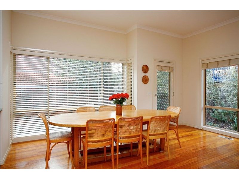 2/7 Andrews Street, Eltham VIC 3095