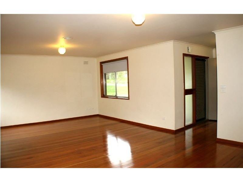 24 Fahey Crescent, Yallambie VIC 3085