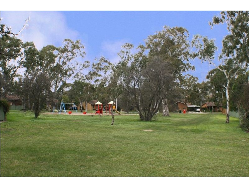 24 Fahey Crescent, Yallambie VIC 3085