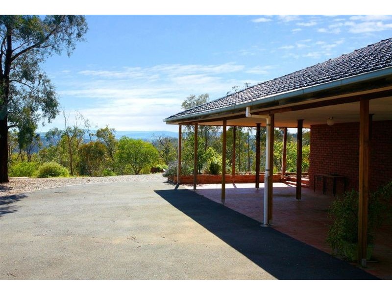 47 Scotts Angle Road, Wattle Glen VIC 3096