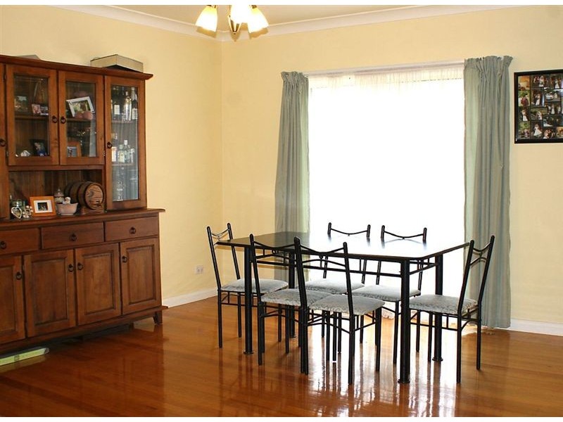 28 Calendonia Drive, Eltham North VIC 3095