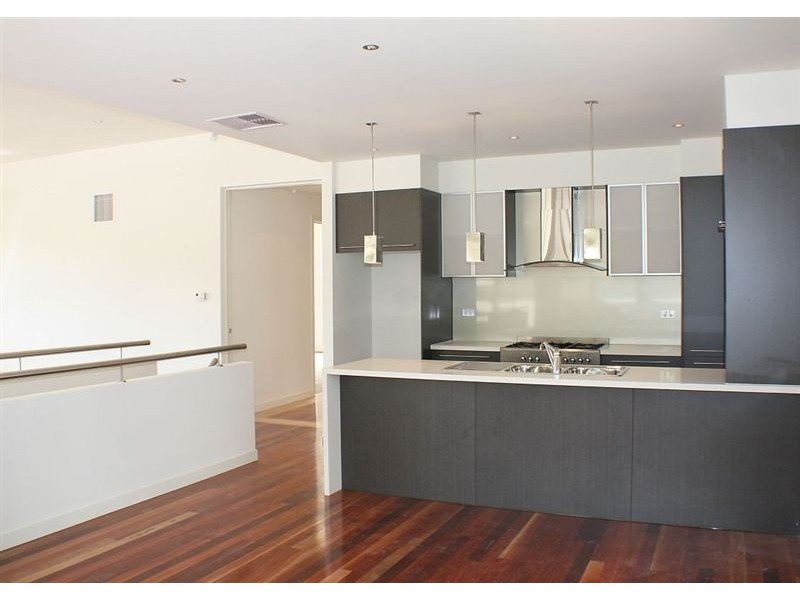 1/19 Calrossie Avenue, Montmorency VIC 3094