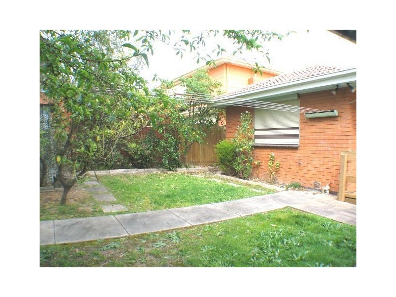 12 Sharpes Road, Watsonia VIC 3087