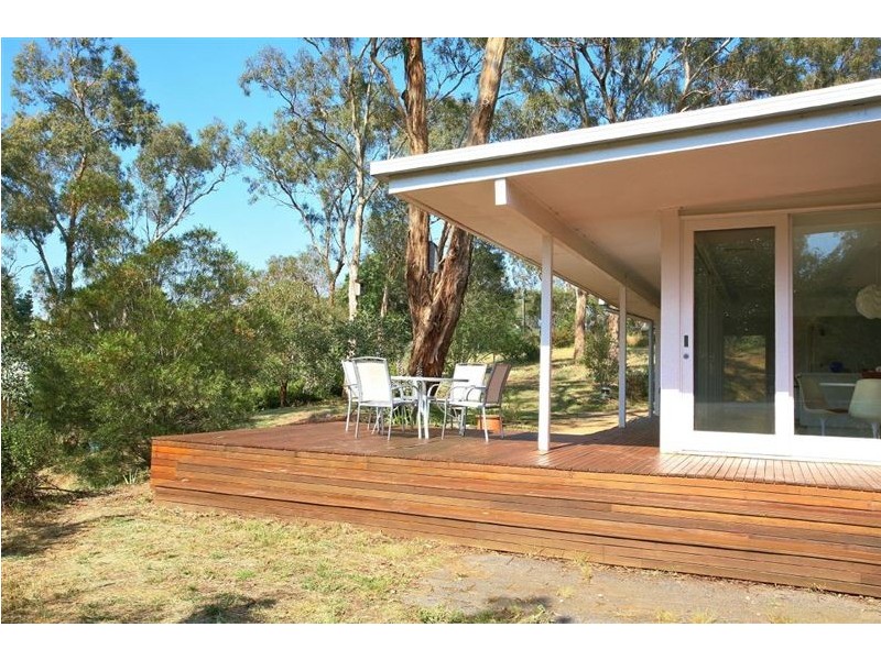 12 Fitzsimons Lane (Off Service Road), Eltham VIC 3095