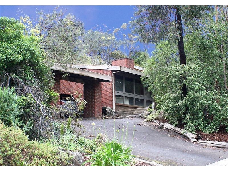 19 Christine Avenue, Eltham VIC 3095