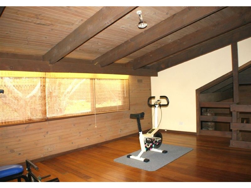 19 Christine Avenue, Eltham VIC 3095