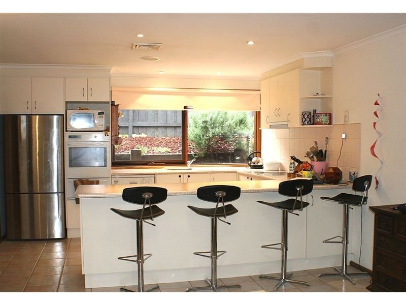 7 Christine Avenue, Eltham VIC 3095